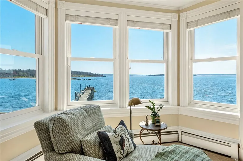 8 Walley Street Bristol RI 02809