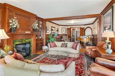 8 Walley Street Bristol RI 02809