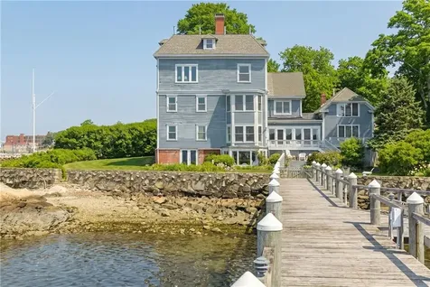 8 Walley Street Bristol RI 02809