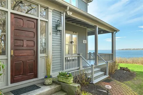 8 Walley Street Bristol RI 02809