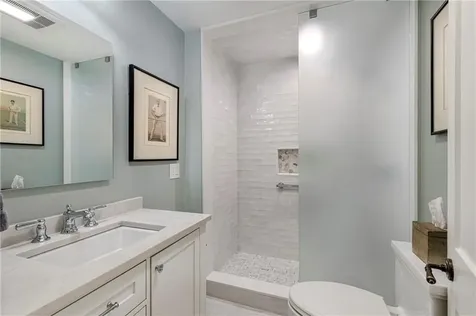 8 Walley Street Bristol RI 02809