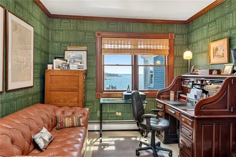 8 Walley Street Bristol RI 02809