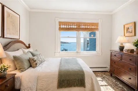 8 Walley Street Bristol RI 02809