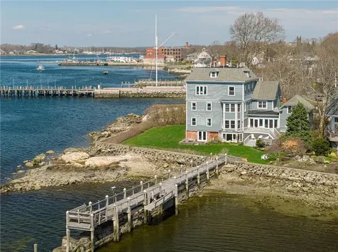 8 Walley Street Bristol RI 02809