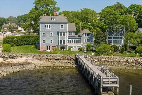 8 Walley Street Bristol RI 02809