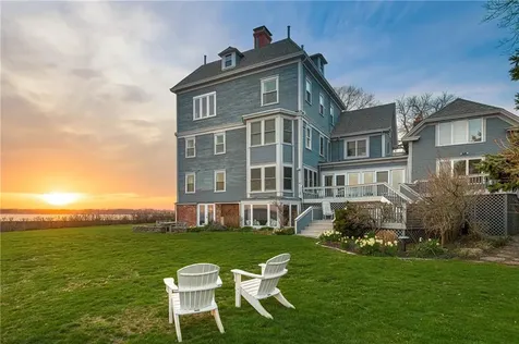 8 Walley Street Bristol RI 02809