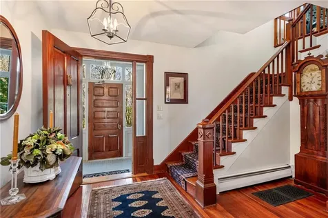 8 Walley Street Bristol RI 02809