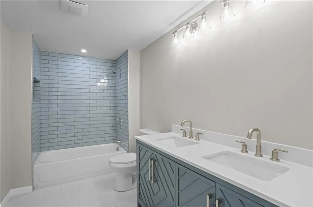 62 Bishop Hill Road Johnston RI 02919