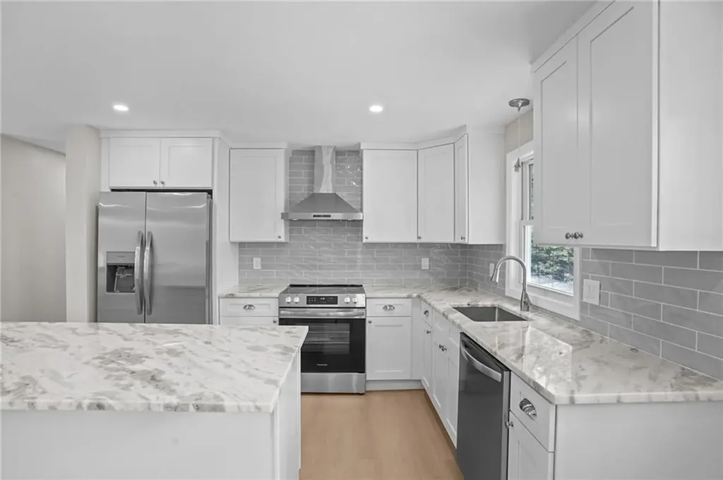 62 Bishop Hill Road Johnston RI 02919