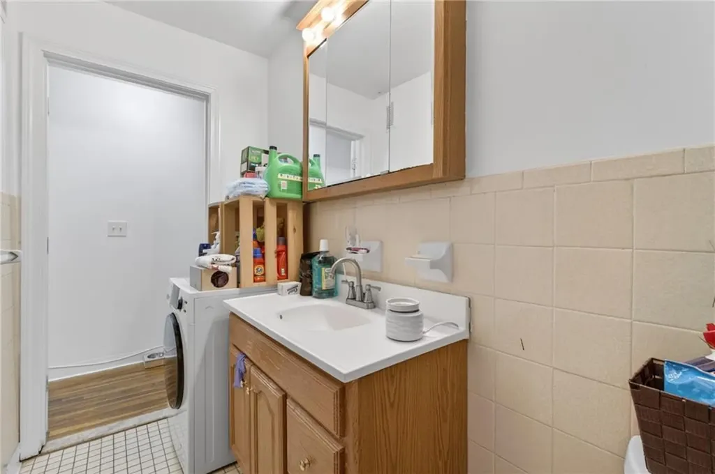 20 Hurdis Street North Providence RI 02904