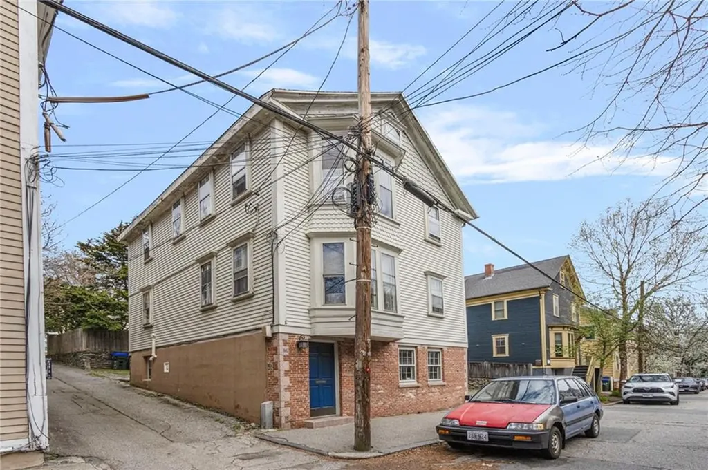 86 Transit Street Providence RI 02906