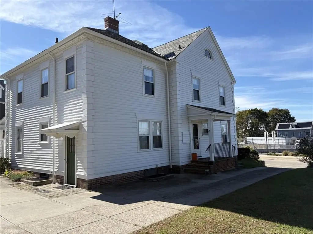 36 36 Underwood Street Pawtucket RI 02860
