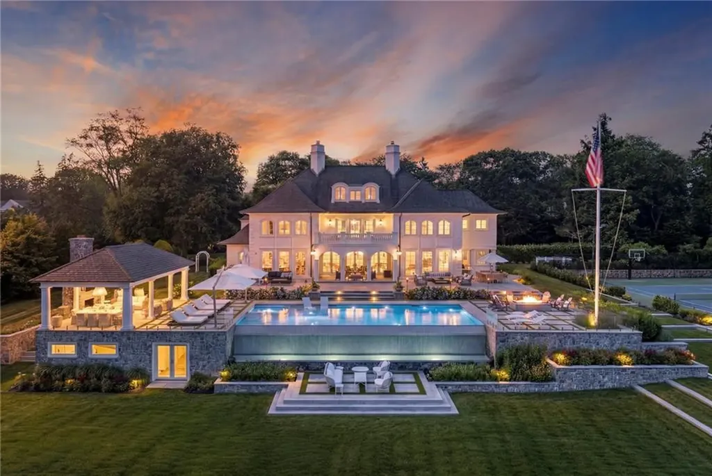 85 Nayatt Road Barrington RI 02806