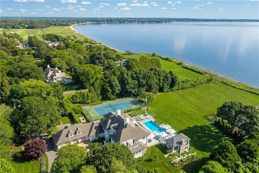 85 Nayatt Road Barrington RI 02806