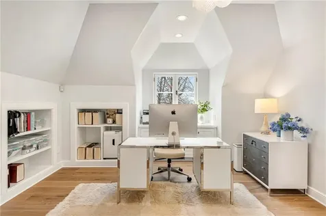 85 Nayatt Road Barrington RI 02806