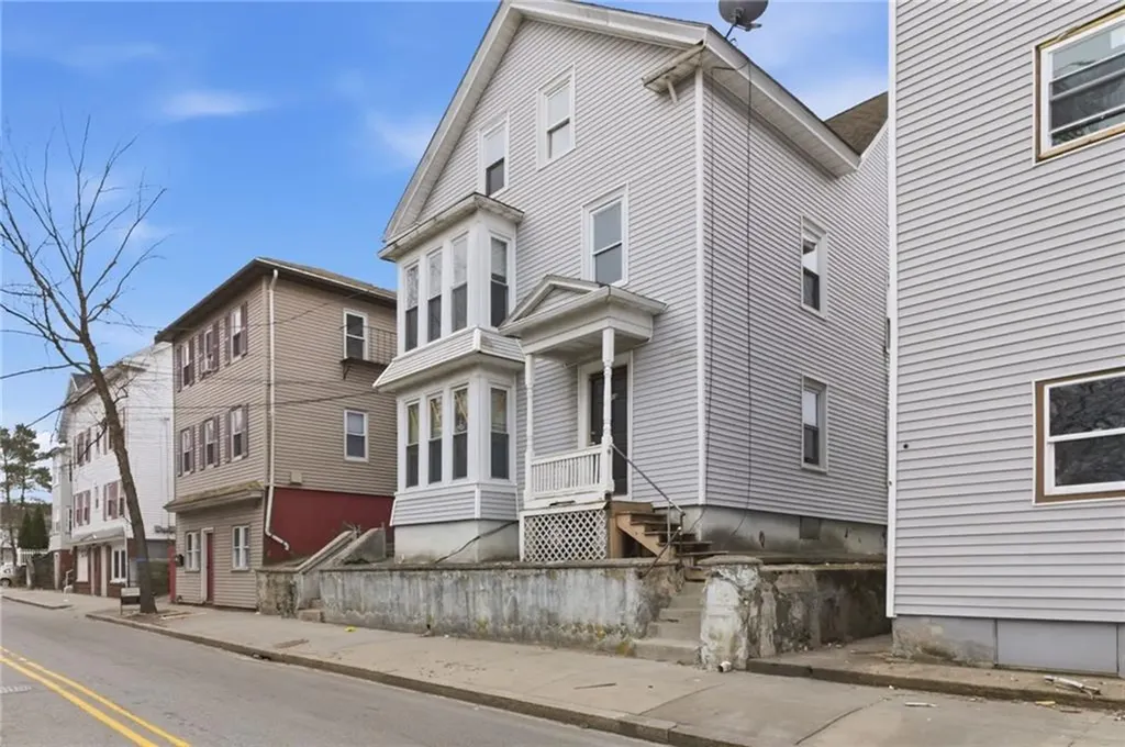 880 Douglas Avenue Providence RI 02908