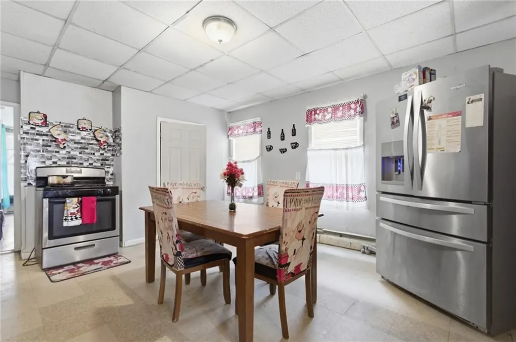 880 Douglas Avenue Providence RI 02908