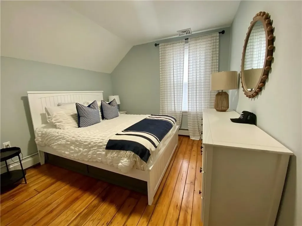 18 Hall Avenue Newport RI 02840