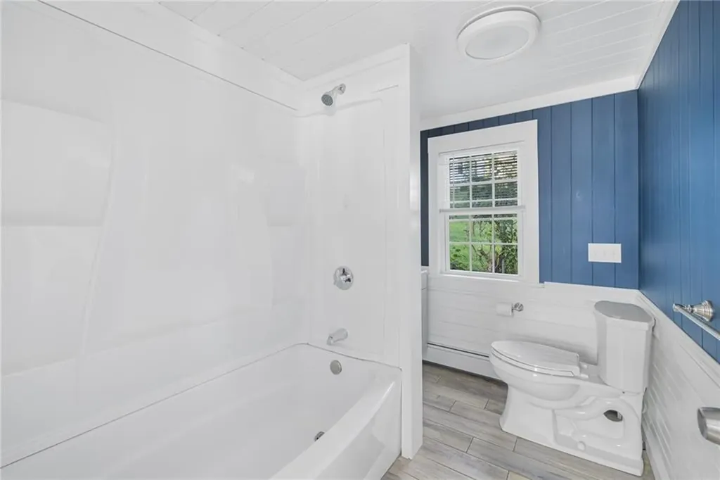24 Lincoln Avenue Coventry RI 02816