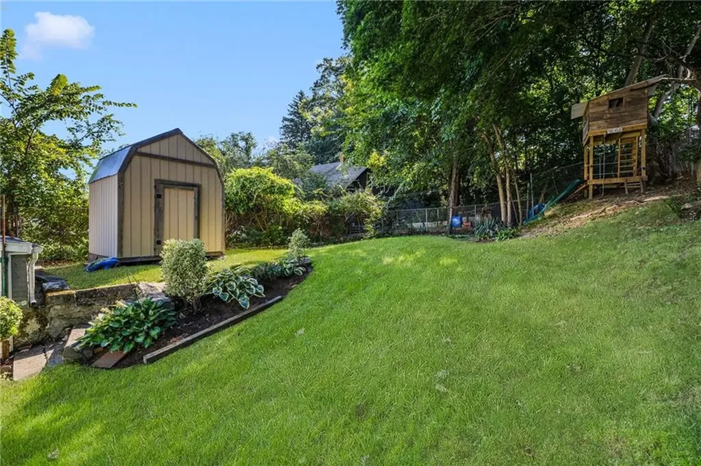 24 Lincoln Avenue Coventry RI 02816