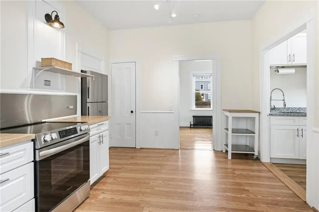 241 243 Pleasant Street Providence RI 02906