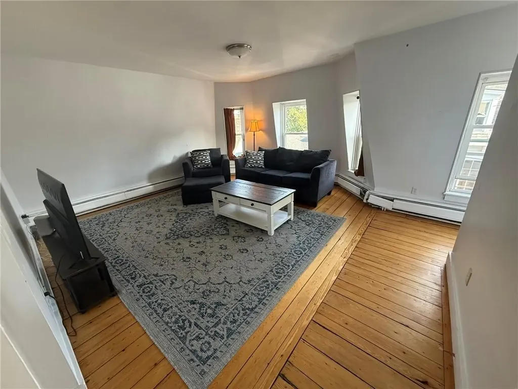 33 Ann Street Newport RI 02840
