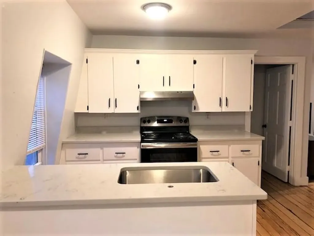 33 Ann Street Newport RI 02840