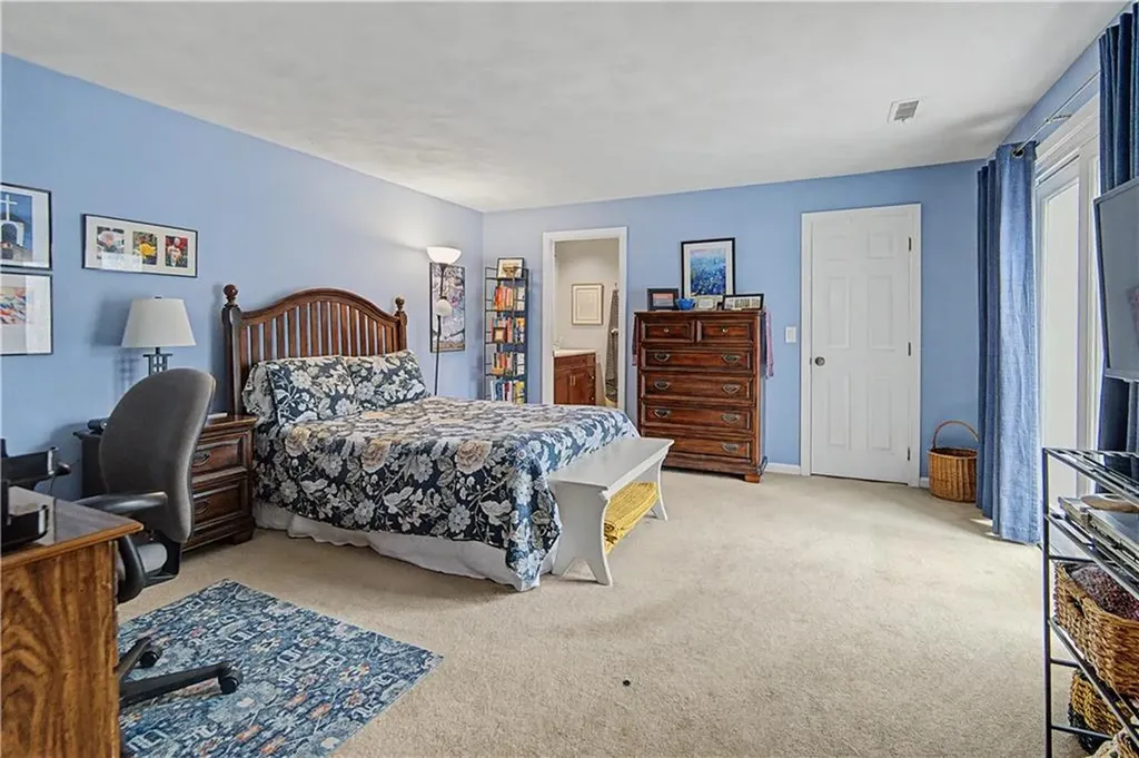 19 Caddy Rock Road North Kingstown RI 02852