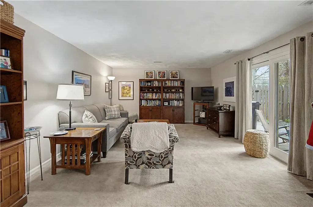 19 Caddy Rock Road North Kingstown RI 02852