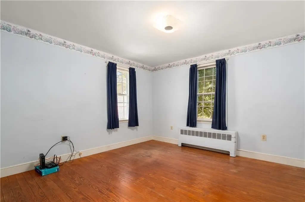 21 Smith Street Bristol RI 02809