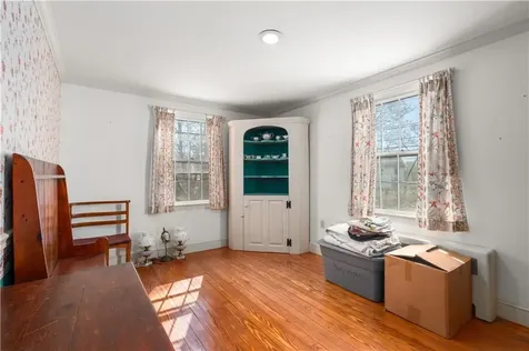 21 Smith Street Bristol RI 02809