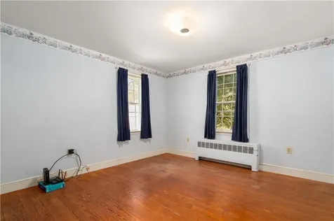 21 Smith Street Bristol RI 02809