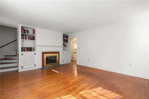 21 Smith Street Bristol RI 02809
