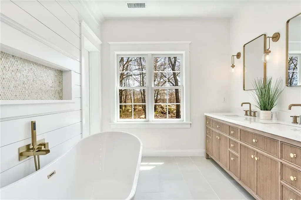 63 Forrest Lane Charlestown RI 02813