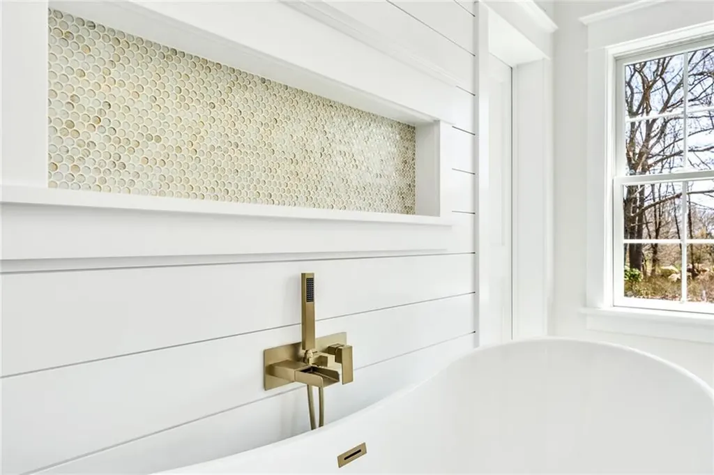 63 Forrest Lane Charlestown RI 02813