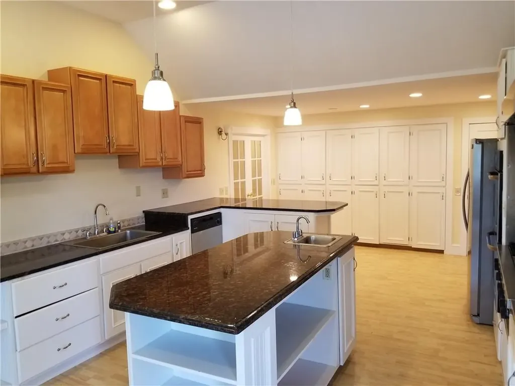 16 Clearview Avenue Portsmouth RI 02871