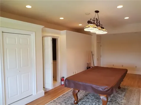 16 Clearview Avenue Portsmouth RI 02871