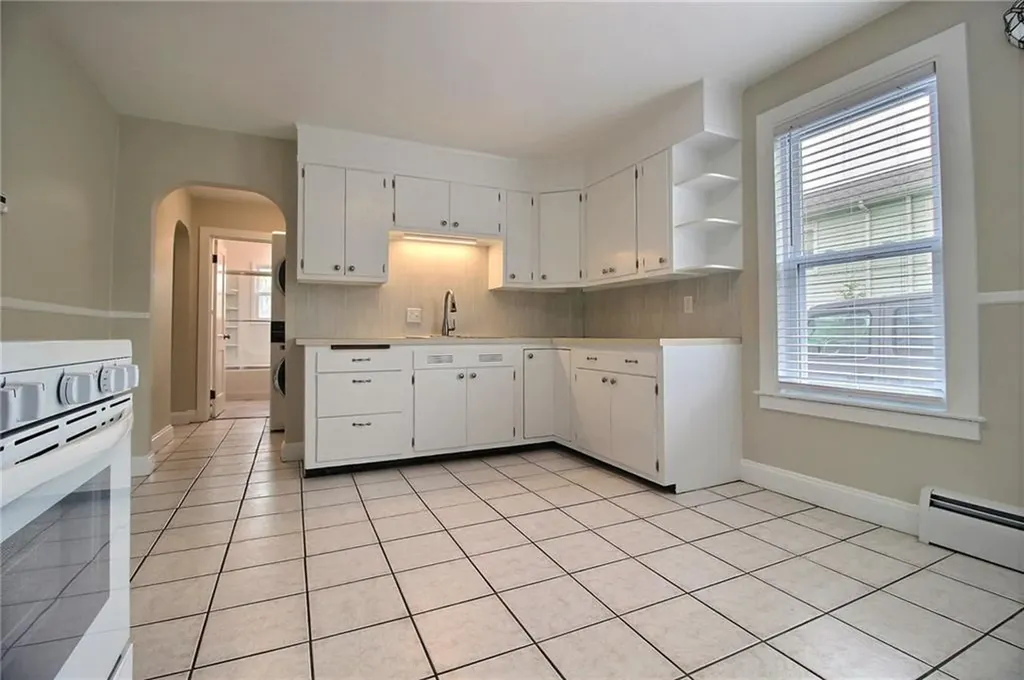143 Tower Street Westerly RI 02891