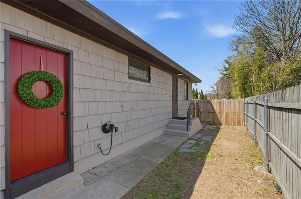 1 Wenscott Lane North Providence RI 02904