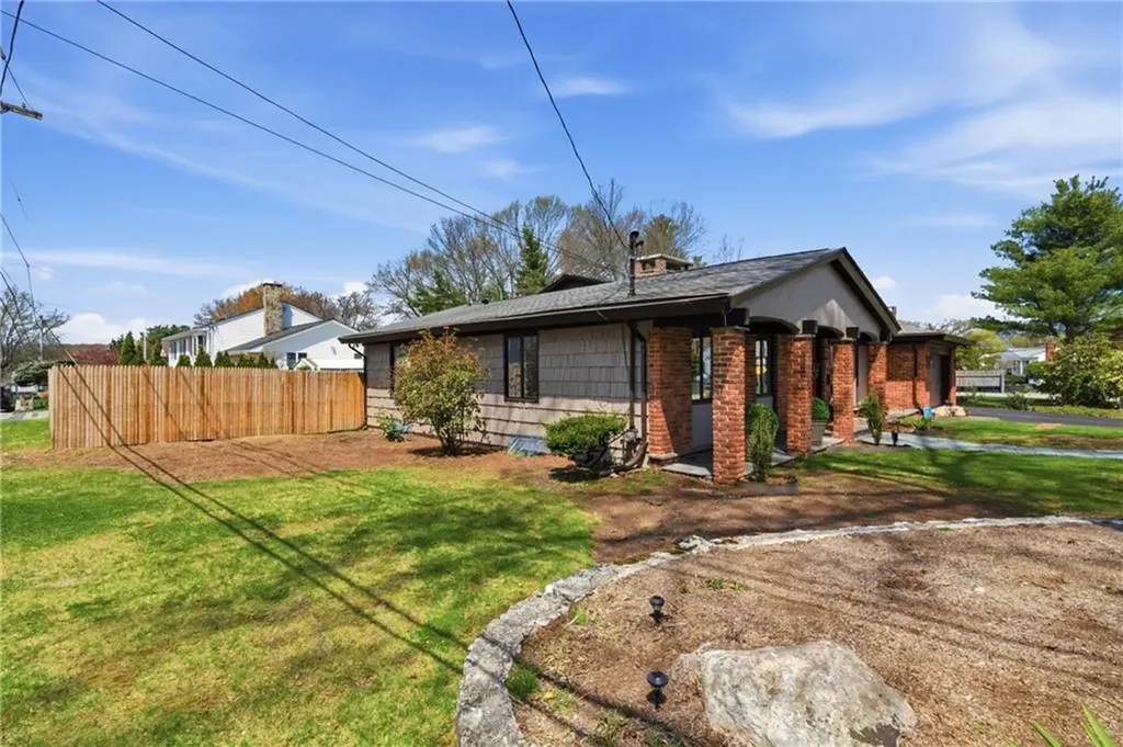 1 Wenscott Lane North Providence RI 02904