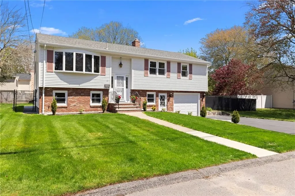 61 Argonne Street Johnston RI 02919