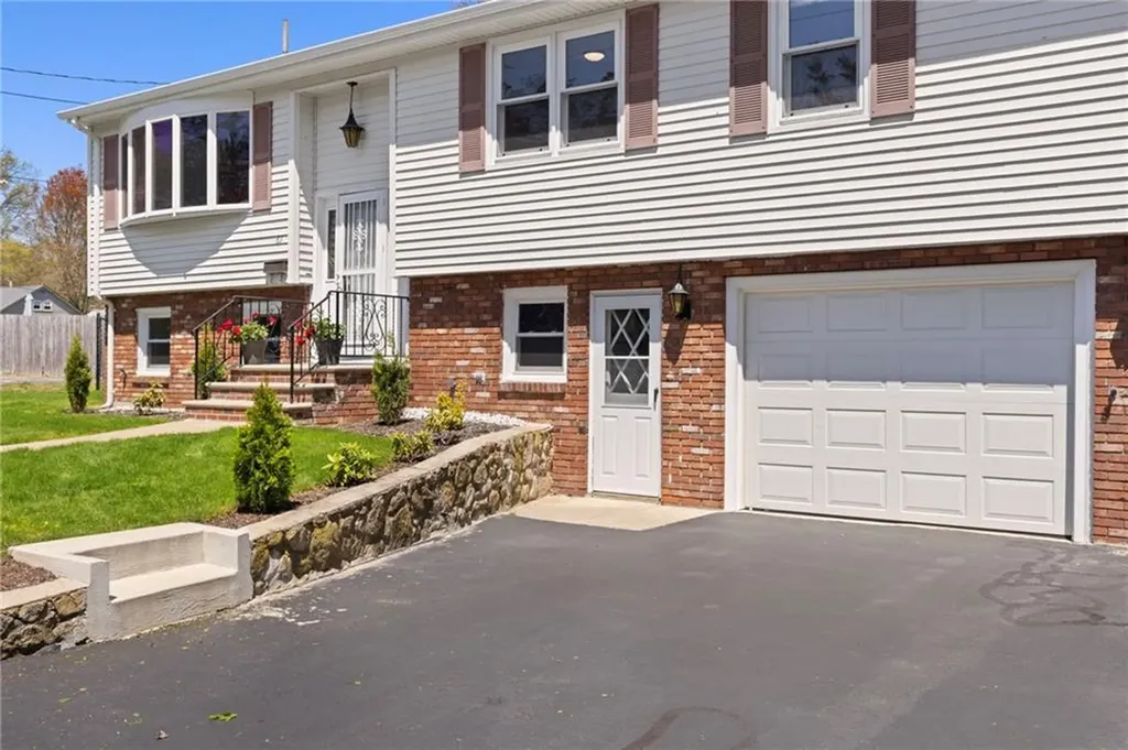 61 Argonne Street Johnston RI 02919