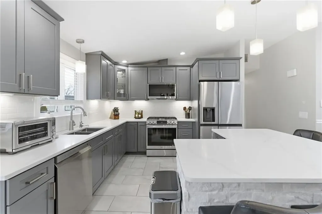 48 Columbus Avenue North Providence RI 02911