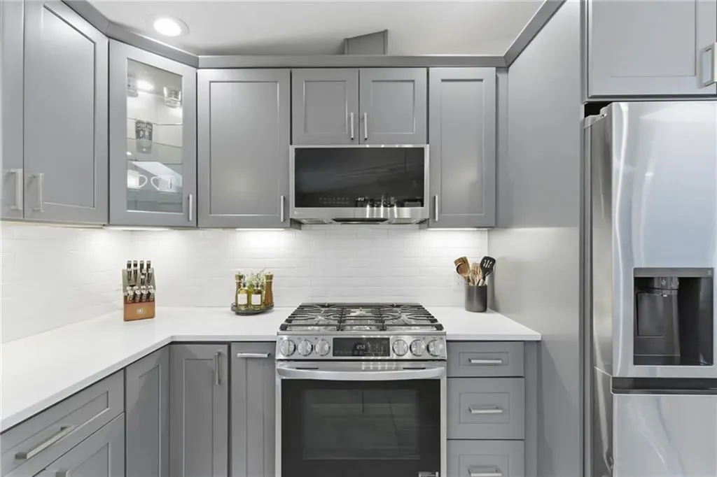 48 Columbus Avenue North Providence RI 02911