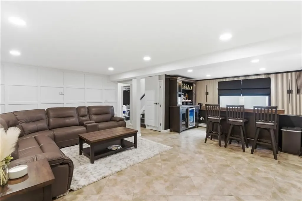 48 Columbus Avenue North Providence RI 02911