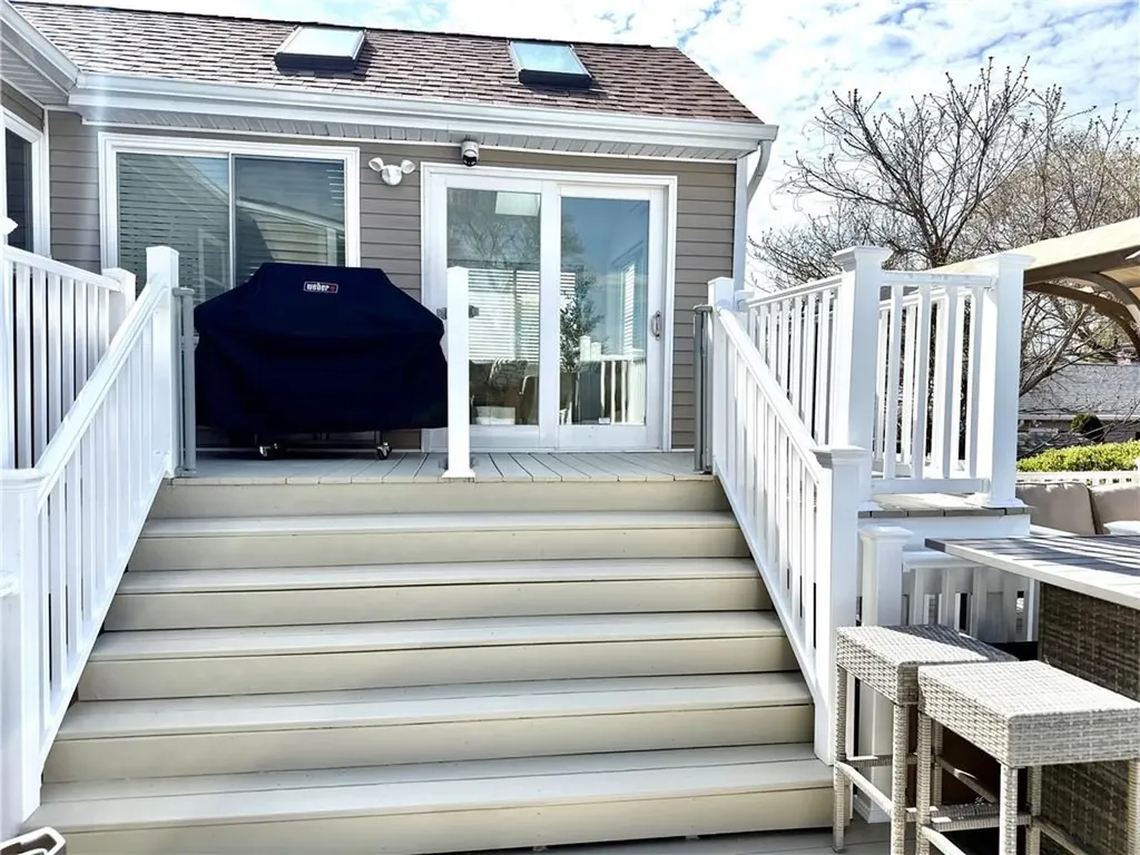 48 Columbus Avenue North Providence RI 02911