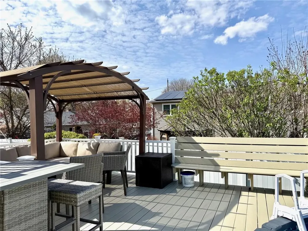 48 Columbus Avenue North Providence RI 02911