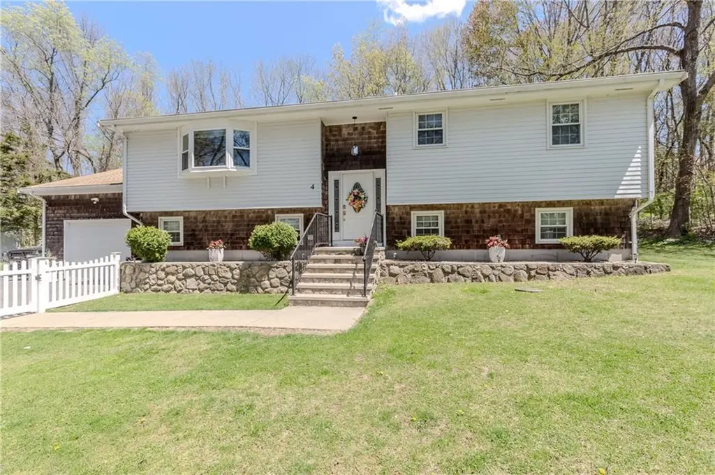4 Clark Road Smithfield RI 02917