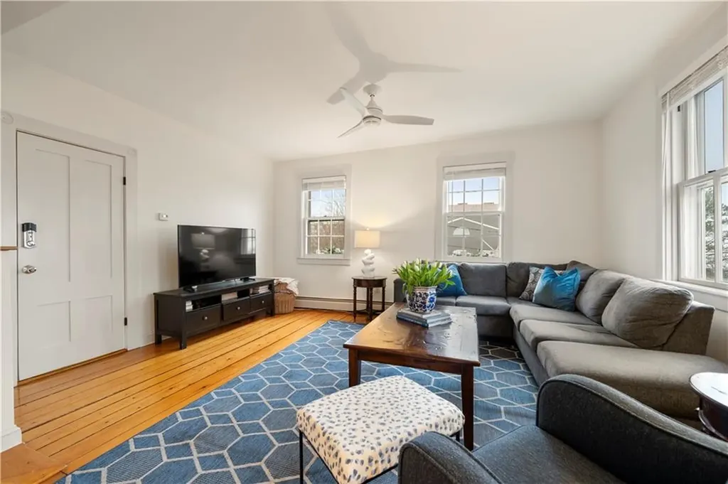 35 Marsh Street Newport RI 02840