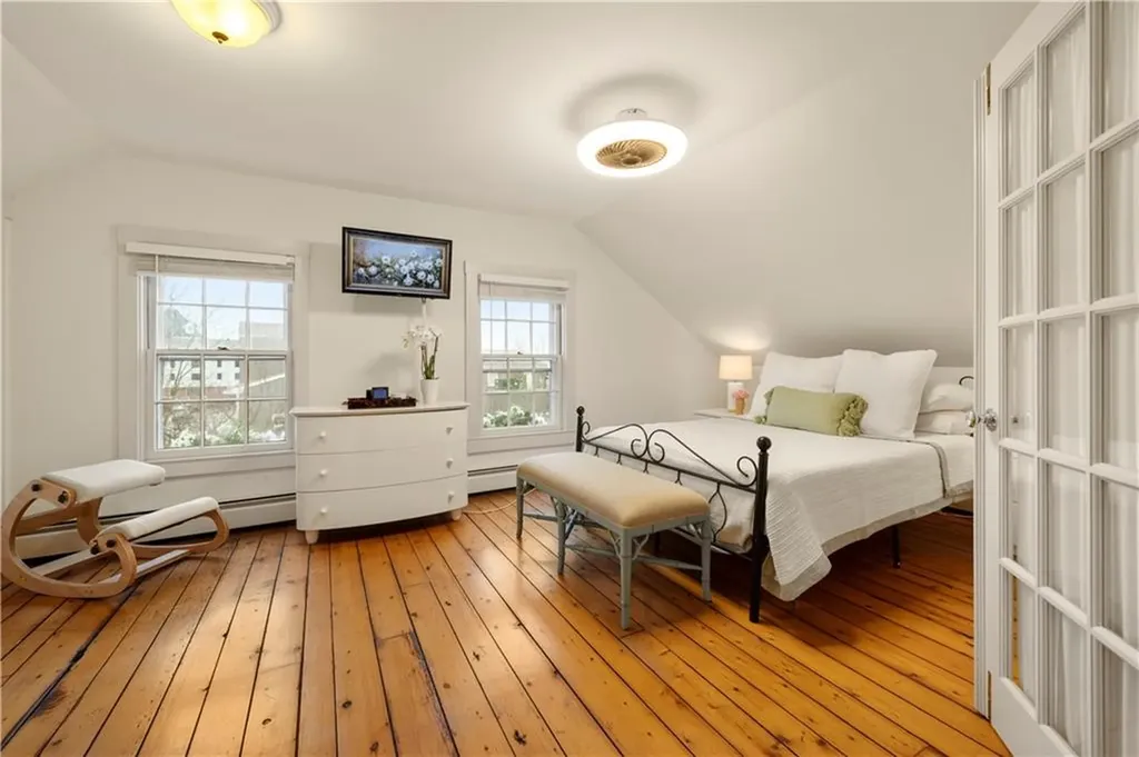 35 Marsh Street Newport RI 02840